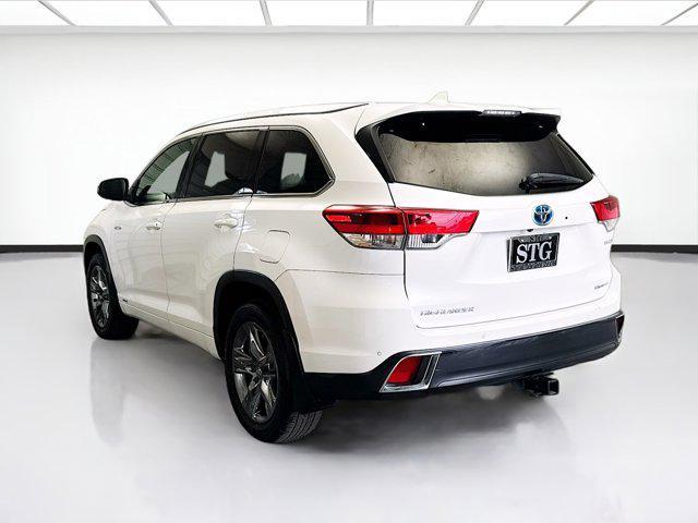 used 2018 Toyota Highlander Hybrid car, priced at $28,888