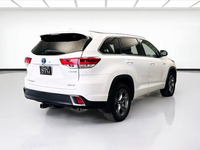used 2018 Toyota Highlander Hybrid car, priced at $28,888