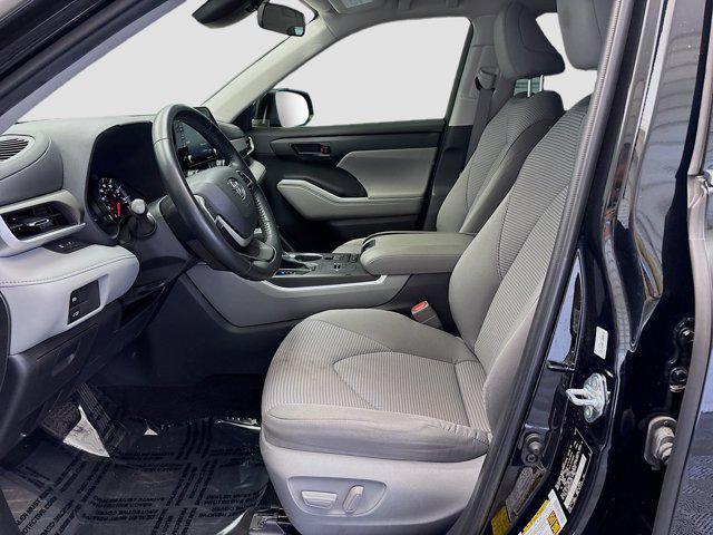 used 2022 Toyota Highlander car, priced at $26,475
