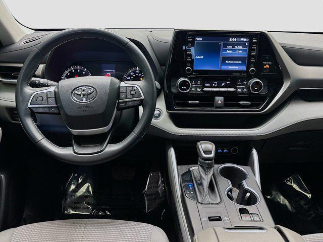 used 2022 Toyota Highlander car, priced at $26,475