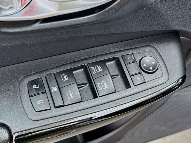 used 2023 Jeep Cherokee car, priced at $22,998
