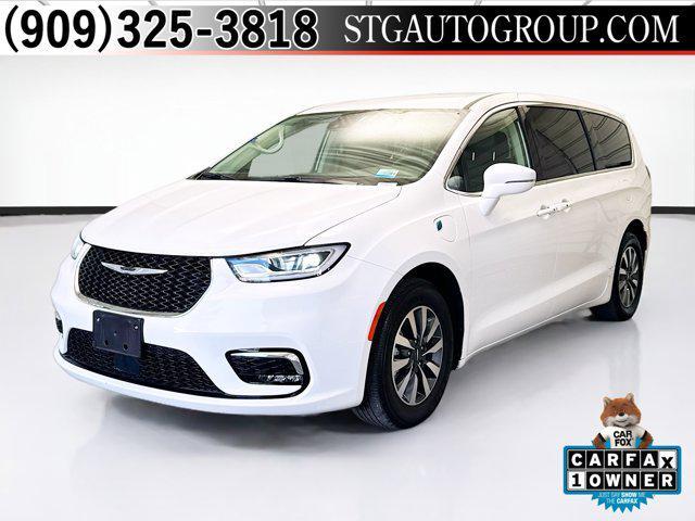 used 2022 Chrysler Pacifica Hybrid car, priced at $27,518