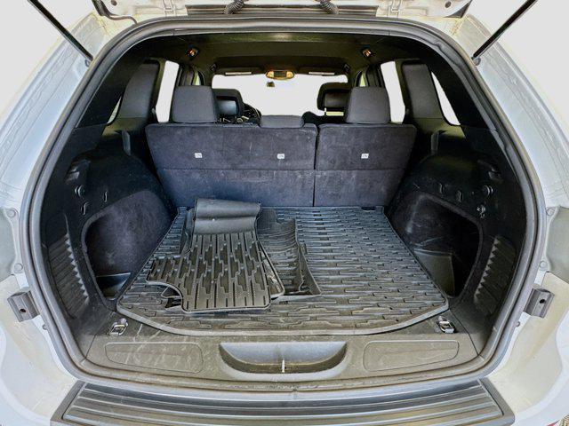 used 2015 Jeep Grand Cherokee car, priced at $12,998