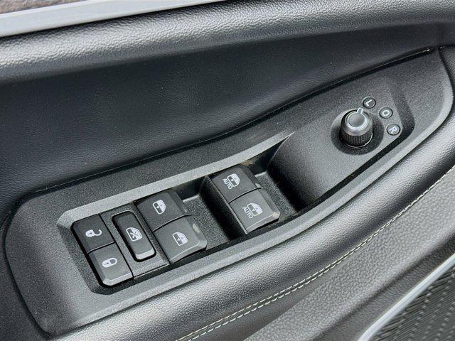 used 2022 Jeep Grand Cherokee car, priced at $27,489
