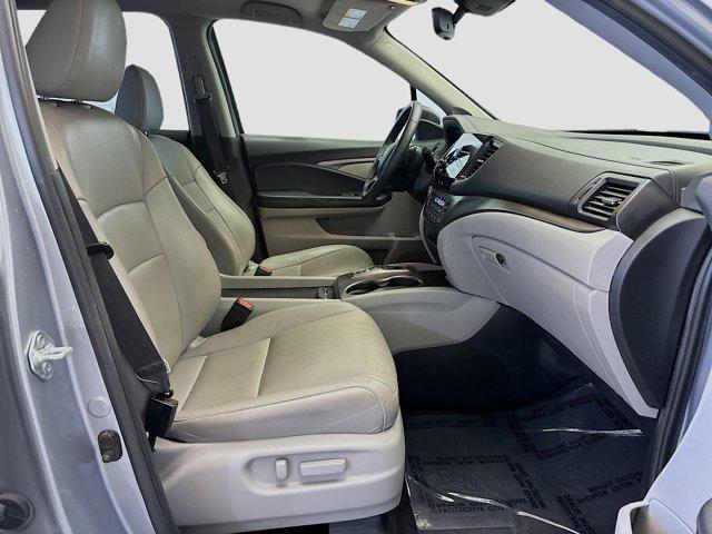 used 2022 Honda Pilot car, priced at $29,588