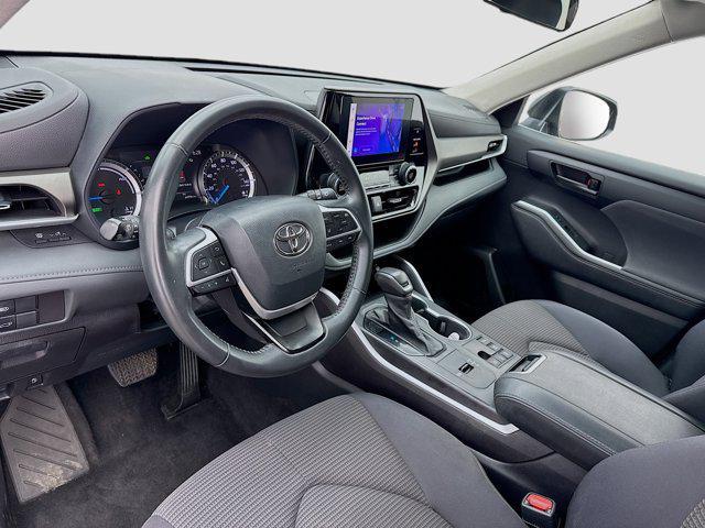 used 2023 Toyota Highlander Hybrid car, priced at $35,500