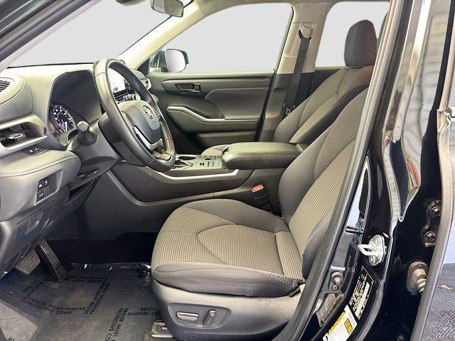 used 2024 Toyota Highlander car, priced at $37,998