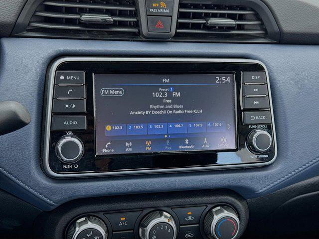 used 2023 Nissan Versa car