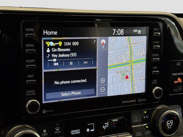 used 2022 Toyota Highlander car, priced at $33,188