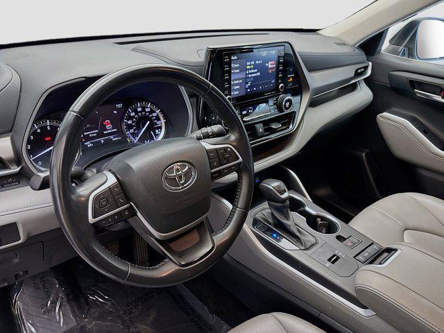 used 2022 Toyota Highlander car, priced at $33,188