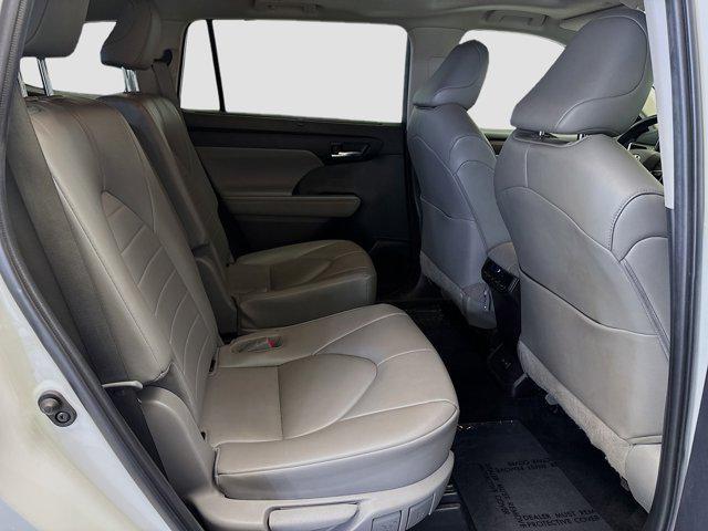 used 2022 Toyota Highlander car, priced at $33,188