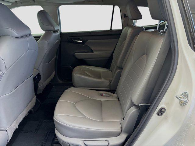 used 2022 Toyota Highlander car, priced at $33,188