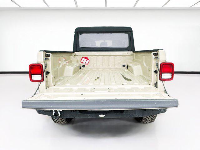 used 2020 Jeep Gladiator car, priced at $27,395