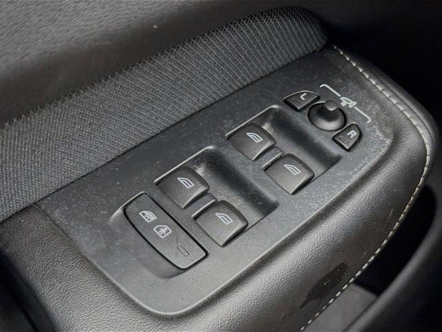used 2022 Volvo XC60 Recharge Plug-In Hybrid car, priced at $40,777