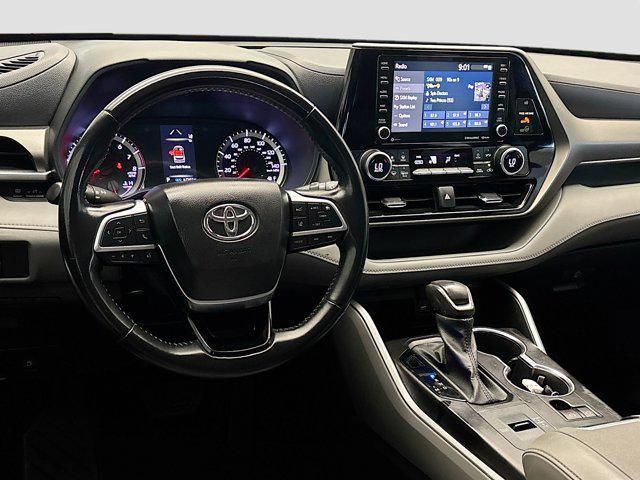 used 2021 Toyota Highlander car, priced at $26,311
