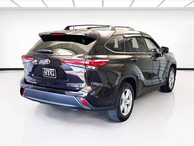 used 2021 Toyota Highlander car, priced at $26,311
