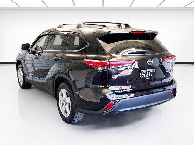 used 2021 Toyota Highlander car, priced at $26,311