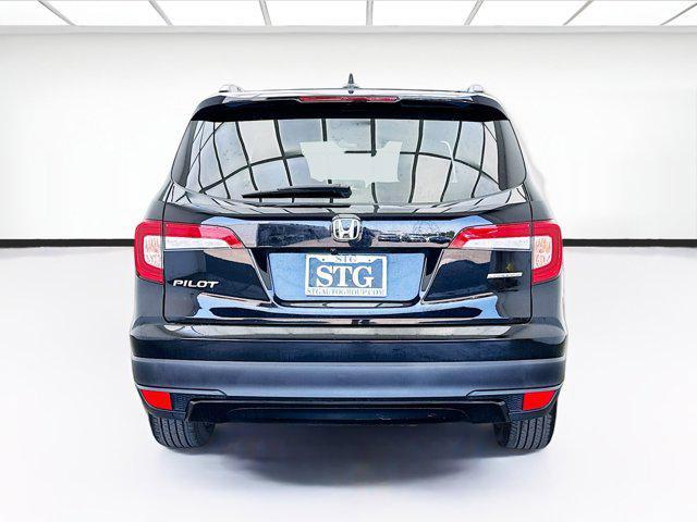 used 2022 Honda Pilot car, priced at $29,998