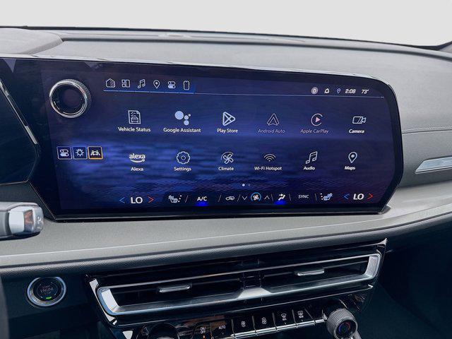 used 2024 Chevrolet Traverse car, priced at $38,888
