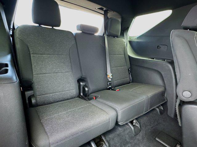 used 2024 Chevrolet Traverse car, priced at $38,888