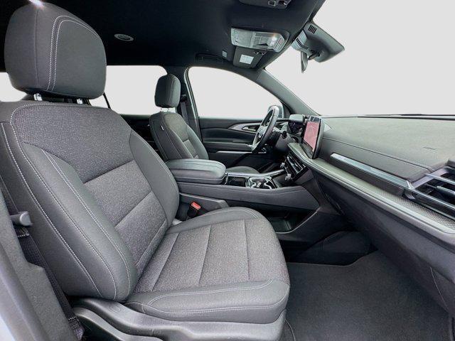 used 2024 Chevrolet Traverse car, priced at $38,888