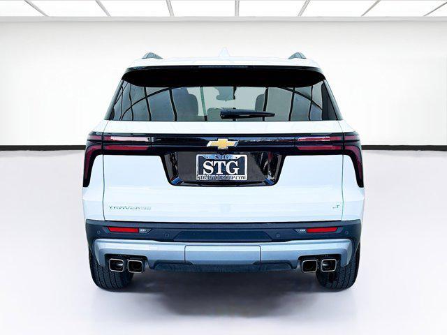 used 2024 Chevrolet Traverse car, priced at $38,888