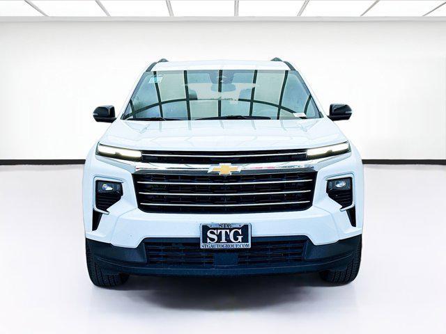 used 2024 Chevrolet Traverse car, priced at $38,888