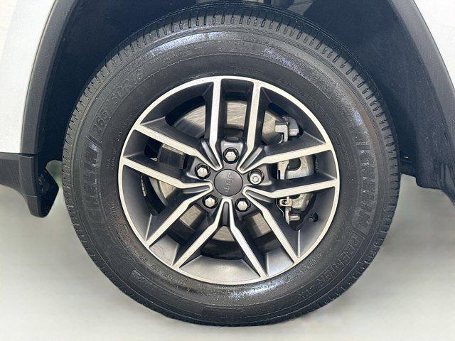 used 2022 Jeep Grand Cherokee car, priced at $26,788