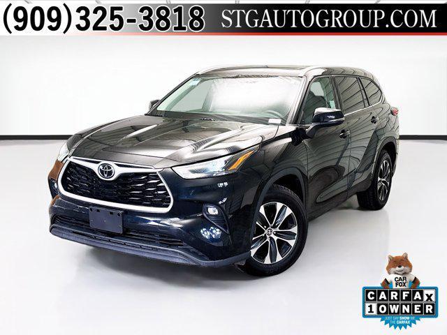 used 2022 Toyota Highlander car, priced at $31,999