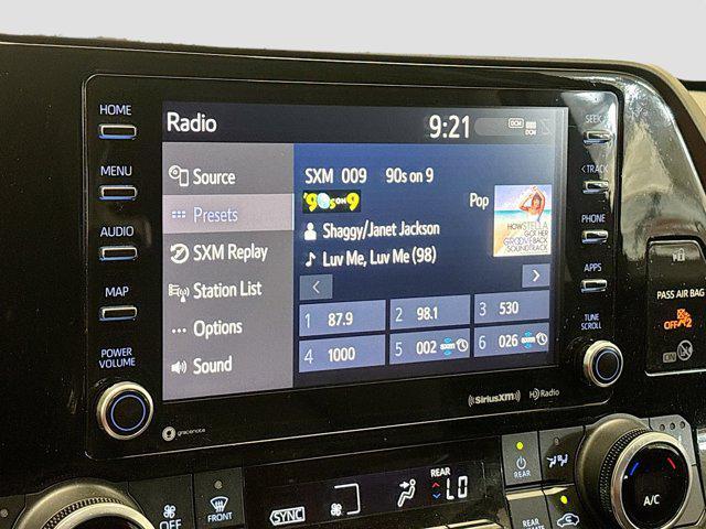 used 2022 Toyota Highlander car, priced at $31,999