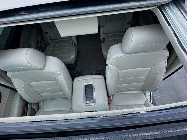 used 2019 GMC Yukon car, priced at $39,288