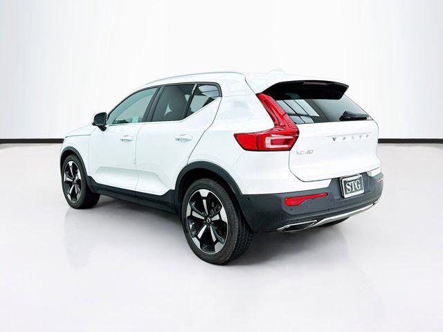 used 2019 Volvo XC40 car, priced at $24,998