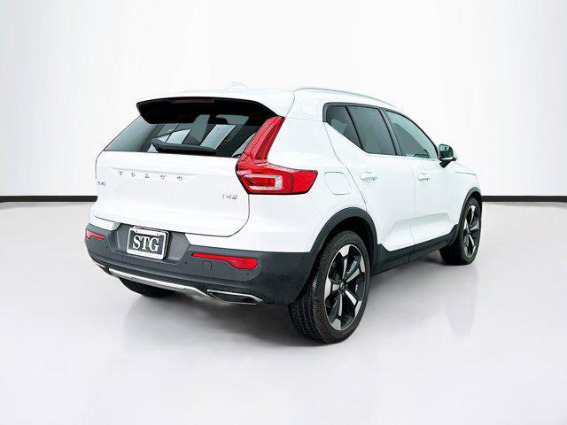 used 2019 Volvo XC40 car, priced at $24,998