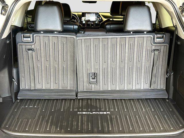 used 2022 Toyota Highlander car, priced at $34,288
