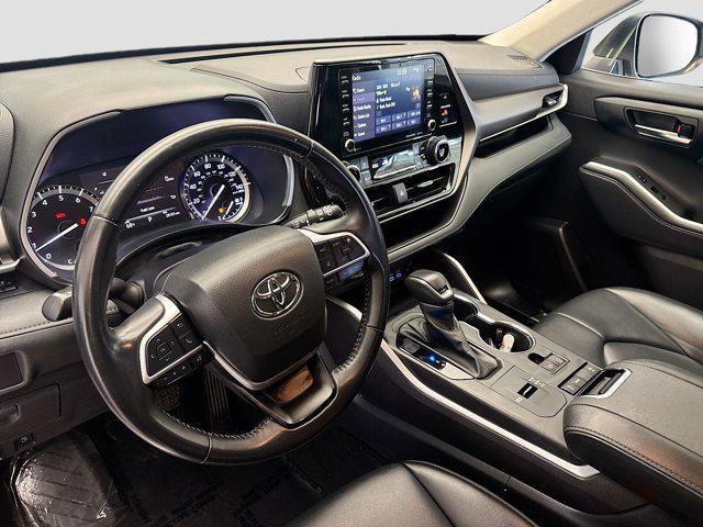 used 2022 Toyota Highlander car, priced at $34,288