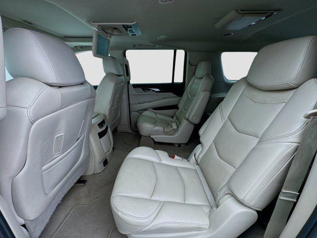 used 2020 Cadillac Escalade ESV car, priced at $33,595