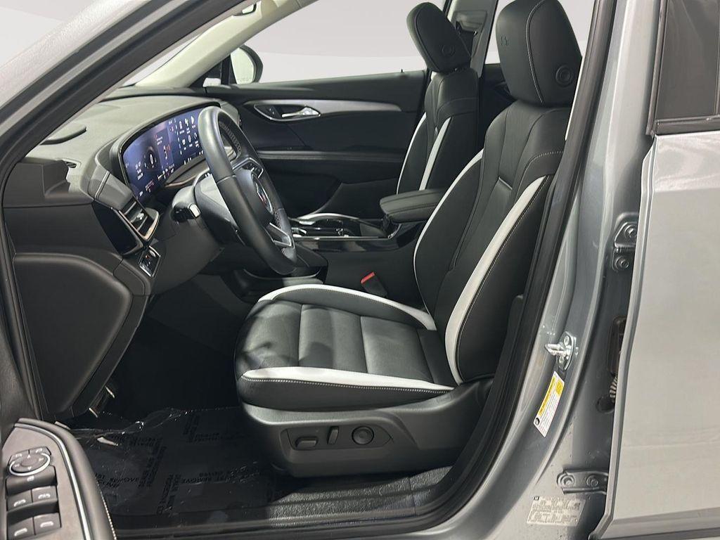 used 2025 Buick Envision car, priced at $29,537