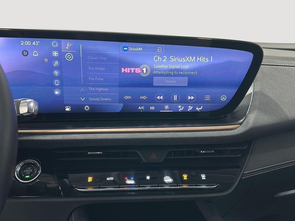 used 2025 Buick Envision car, priced at $29,537