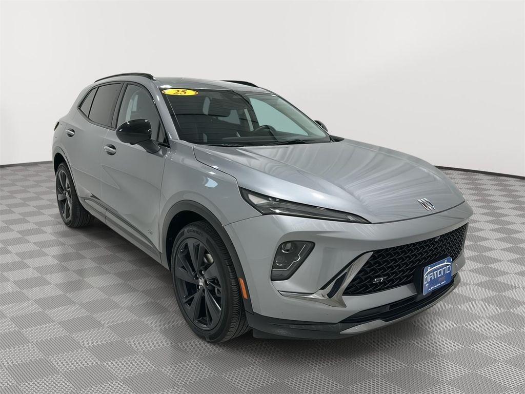 used 2025 Buick Envision car, priced at $29,383