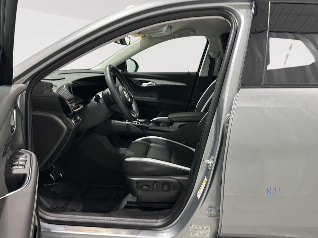 used 2025 Buick Envision car, priced at $29,383