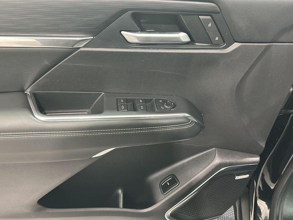 used 2025 GMC Acadia car, priced at $35,715