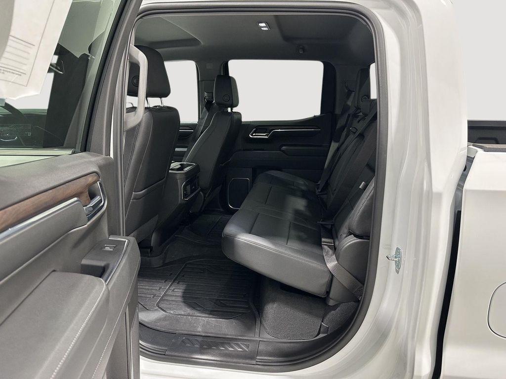 used 2023 GMC Sierra 1500 car, priced at $44,409