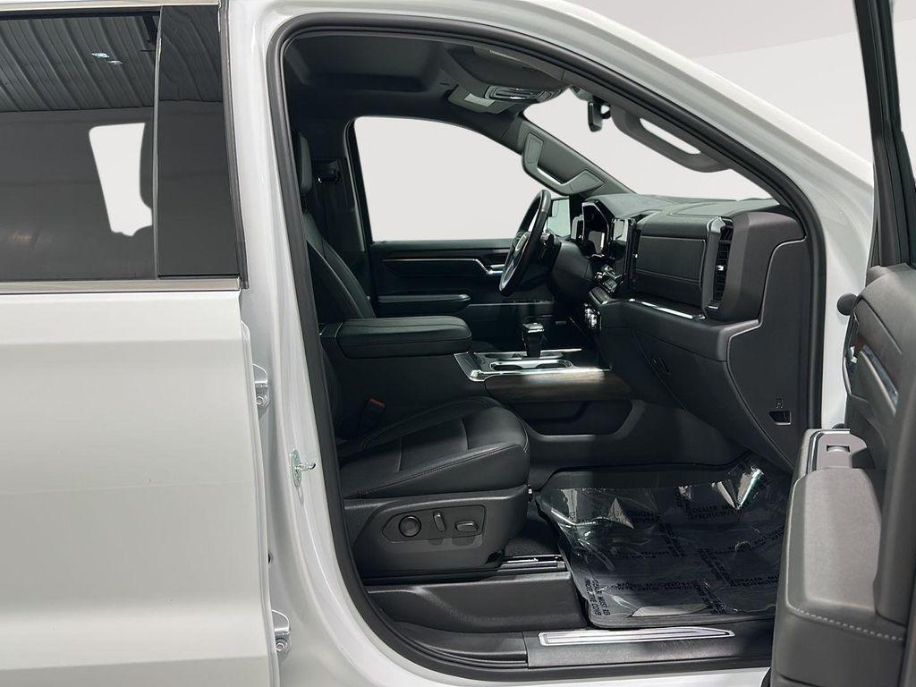 used 2023 GMC Sierra 1500 car, priced at $44,409