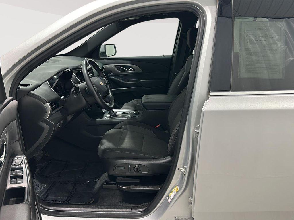 used 2022 Chevrolet Traverse car, priced at $29,520