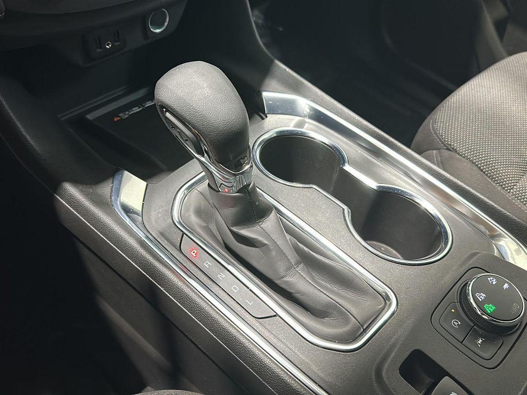 used 2022 Chevrolet Traverse car, priced at $29,520