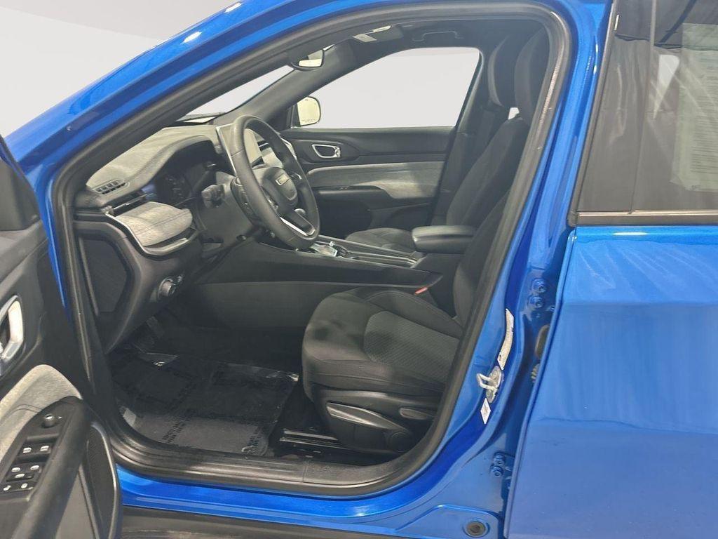 used 2023 Jeep Compass car, priced at $17,900