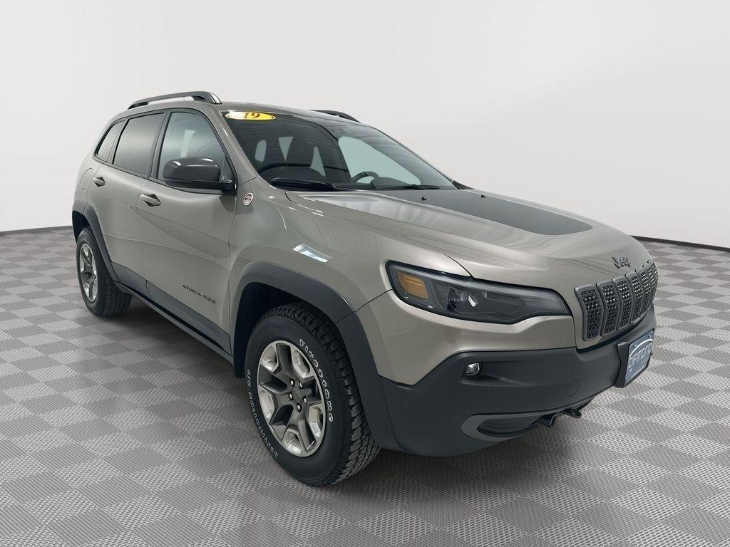 used 2019 Jeep Cherokee car, priced at $22,735