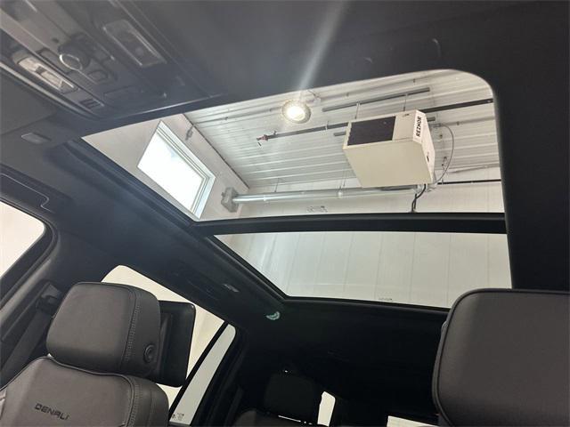 used 2021 GMC Yukon XL car, priced at $44,950