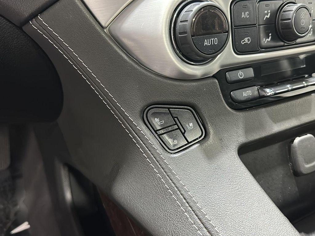 used 2020 GMC Yukon XL car, priced at $25,565