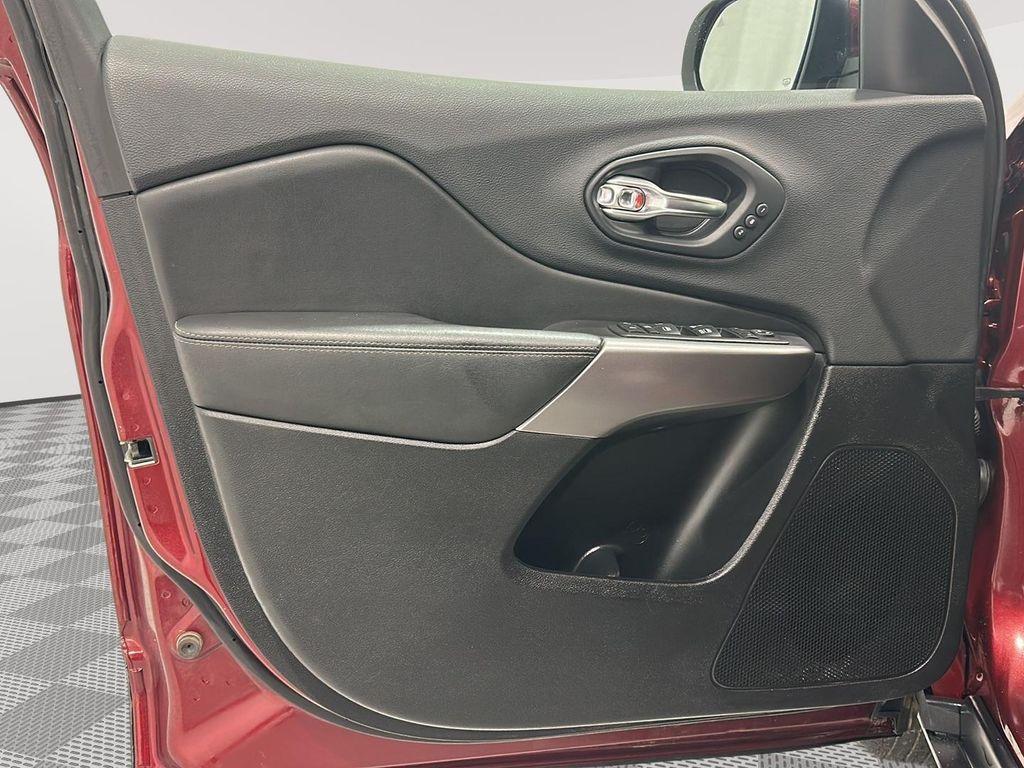 used 2019 Jeep Cherokee car, priced at $16,755